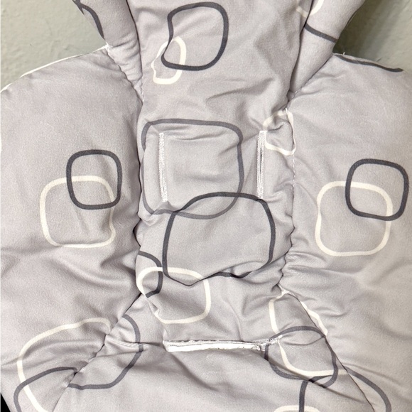 4moms RockaRoo and MamaRoo Infant Insert, Reversible Design NWOT - Picture 6 of 8